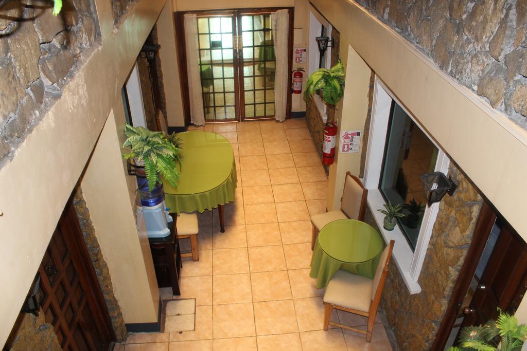Saint Illian'S Inn Makati Makati City Exterior foto