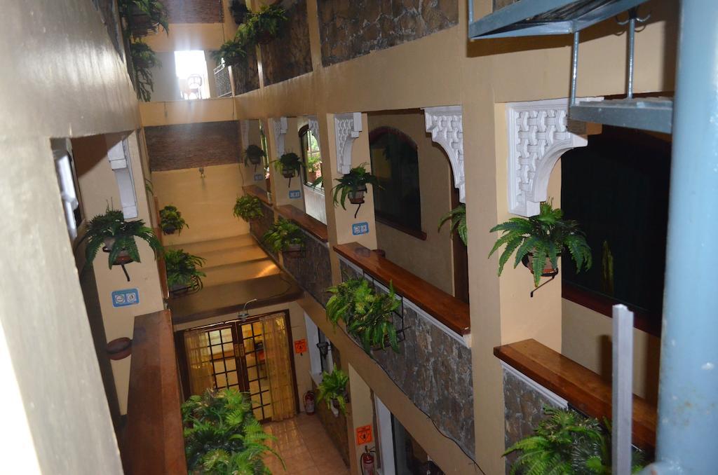 Saint Illian'S Inn Makati Makati City Exterior foto